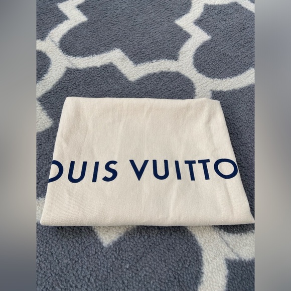 NWOT Authentic Louis Vuitton Foldover Handbag Storage Dust Cover 22”W X 14”H - Picture 9 of 9